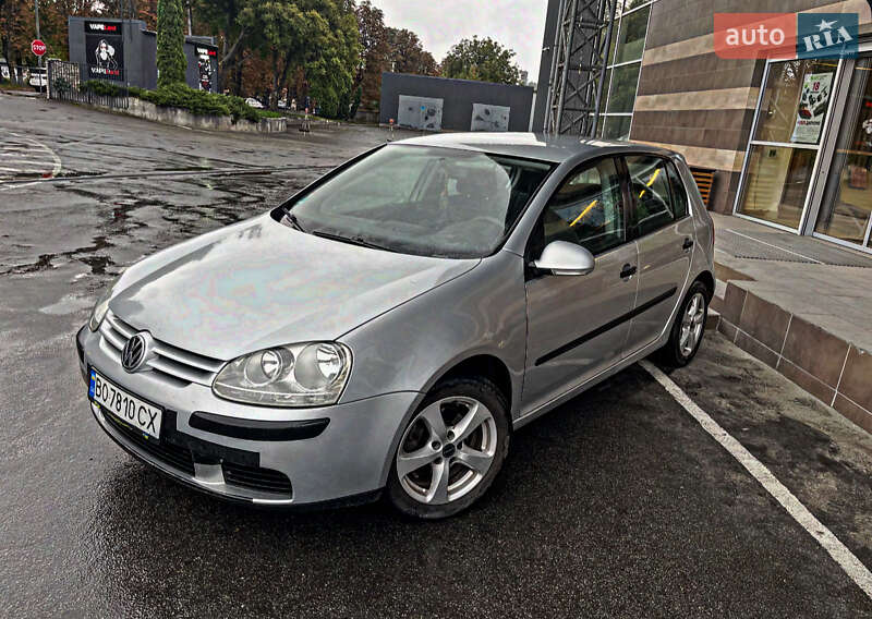 Volkswagen Golf 2004