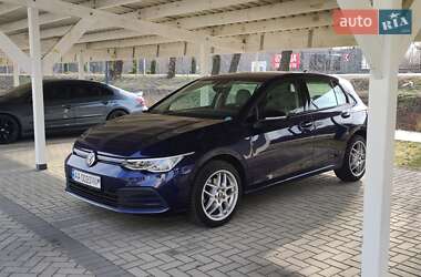 Хэтчбек Volkswagen Golf 2020 в Киеве
