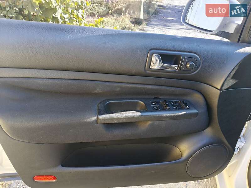 Универсал Volkswagen Golf 2004 в Умани фото 13 Универсал Volkswagen Golf 2004 в Умани