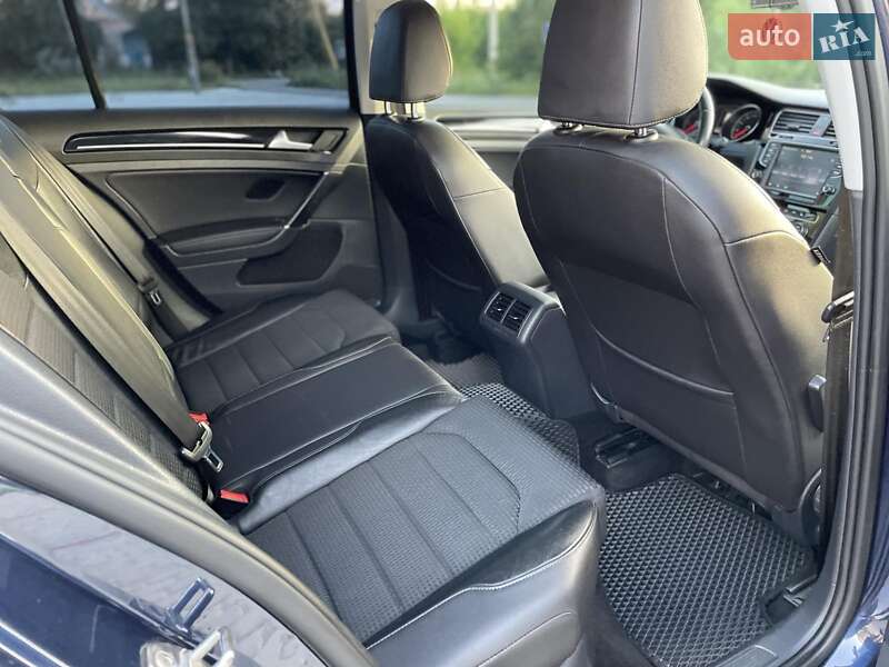 Універсал Volkswagen Golf 2014 в Хмельницькому