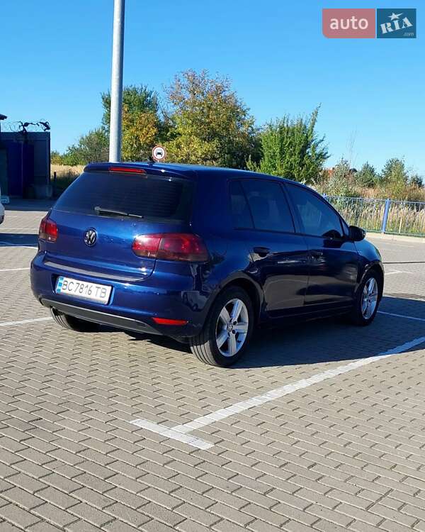 Хетчбек Volkswagen Golf 2010 в Дрогобичі