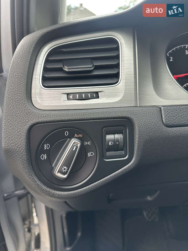 Універсал Volkswagen Golf 2014 в Сваляві фото 14 Універсал Volkswagen Golf 2014 в Сваляві