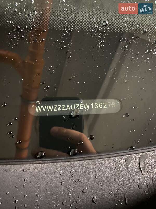 Хетчбек Volkswagen Golf 2013 в Києві