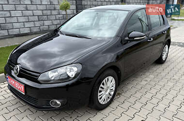 Хэтчбек Volkswagen Golf 2009 в Ровно