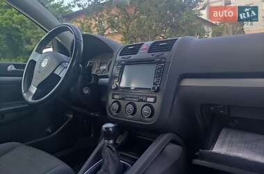 Хэтчбек Volkswagen Golf 2008 в Чернигове