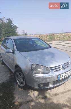 Хэтчбек Volkswagen Golf 2004 в Харькове
