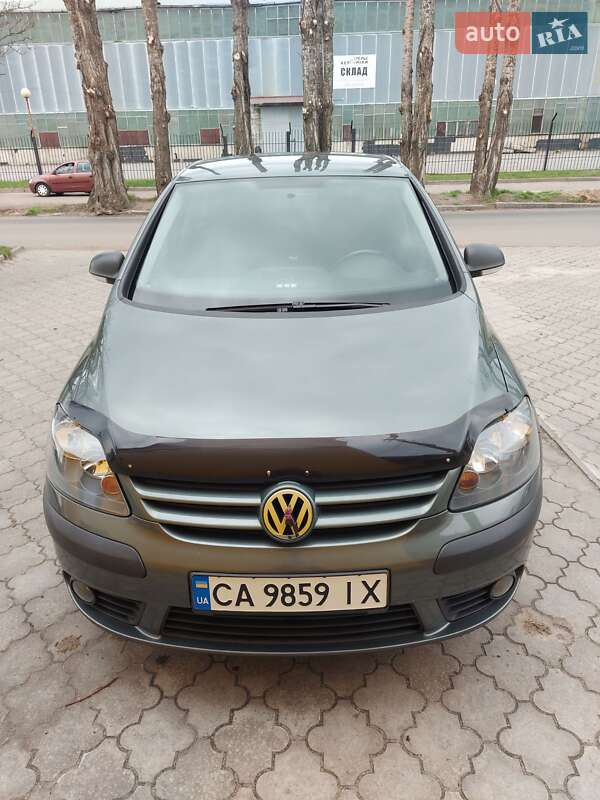 Хетчбек Volkswagen Golf 2007 в Каневі