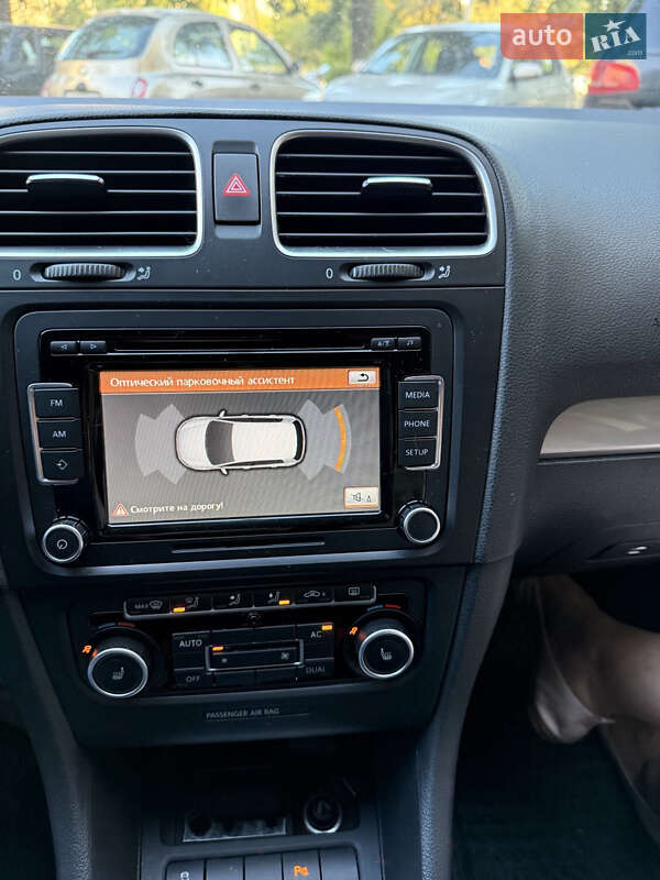 Хэтчбек Volkswagen Golf 2012 в Киеве