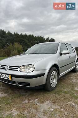 Хэтчбек Volkswagen Golf 2003 в Кременце