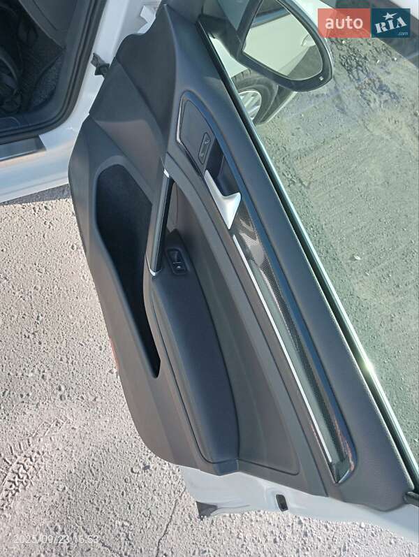 Универсал Volkswagen Golf 2015 в Днепре фото 20 Универсал Volkswagen Golf 2015 в Днепре