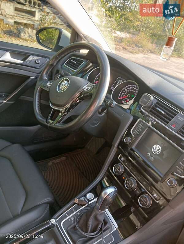 Универсал Volkswagen Golf 2015 в Днепре фото 38 Универсал Volkswagen Golf 2015 в Днепре