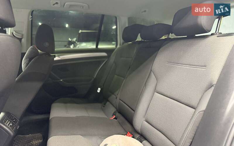 Универсал Volkswagen Golf 2014 в Черновцах фото 23 Универсал Volkswagen Golf 2014 в Черновцах