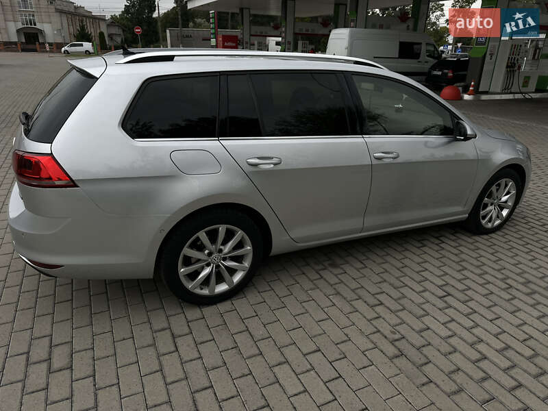 Універсал Volkswagen Golf 2014 в Житомирі