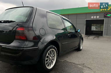 Хэтчбек Volkswagen Golf 1998 в 