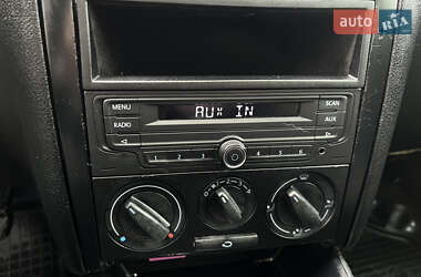 Хэтчбек Volkswagen Golf 1998 в 