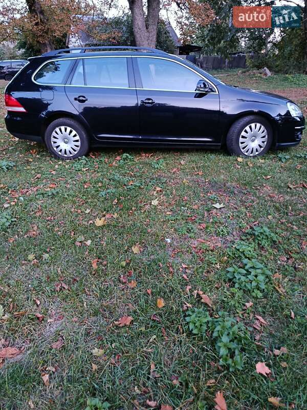 Універсал Volkswagen Golf 2009 в Конотопі