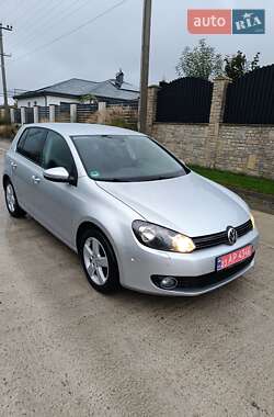 Хэтчбек Volkswagen Golf 2010 в Хмельницком
