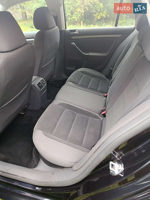 Універсал Volkswagen Golf 2009 в Конотопі