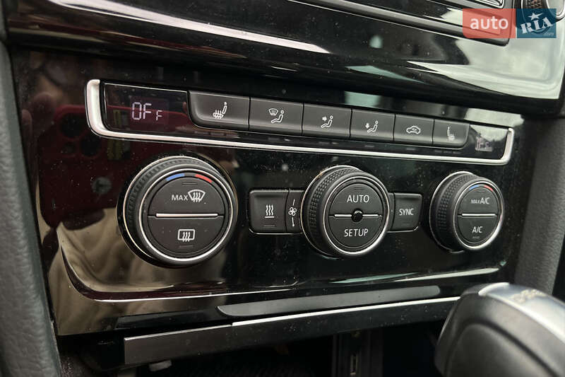 Хетчбек Volkswagen Golf 2014 в Мукачевому