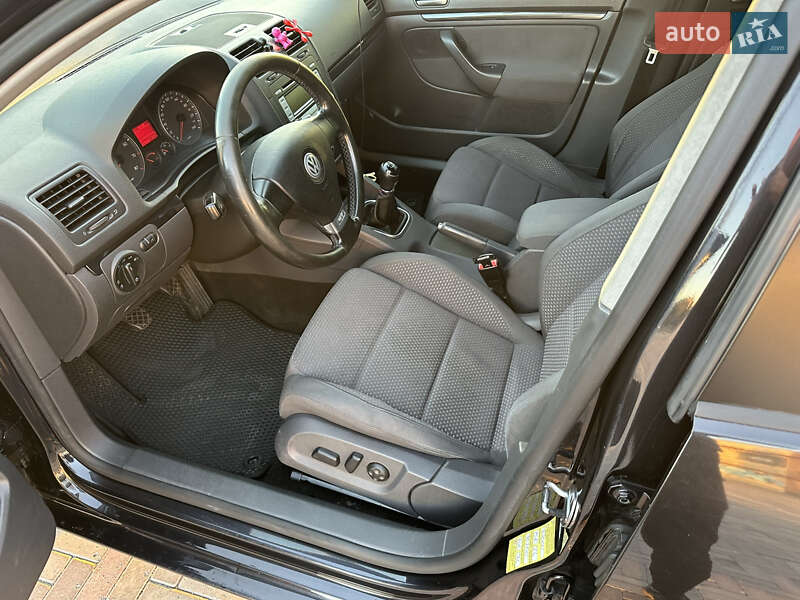 Хэтчбек Volkswagen Golf 2007 в Харькове