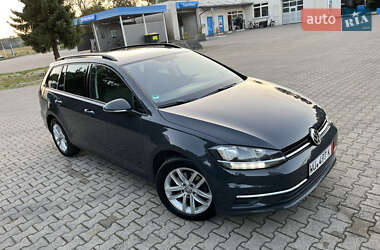 Універсал Volkswagen Golf 2018 в Львові