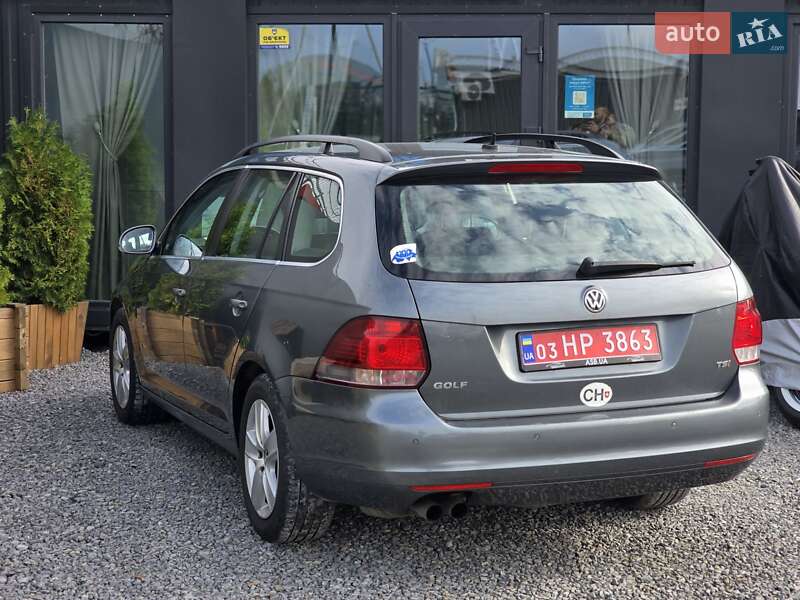 Універсал Volkswagen Golf 2010 в Тернополі