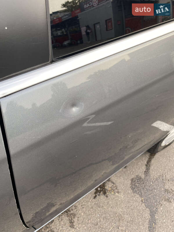 Універсал Volkswagen Golf 2010 в Києві