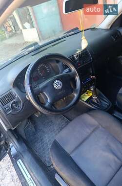 Хэтчбек Volkswagen Golf 2000 в Староконстантинове