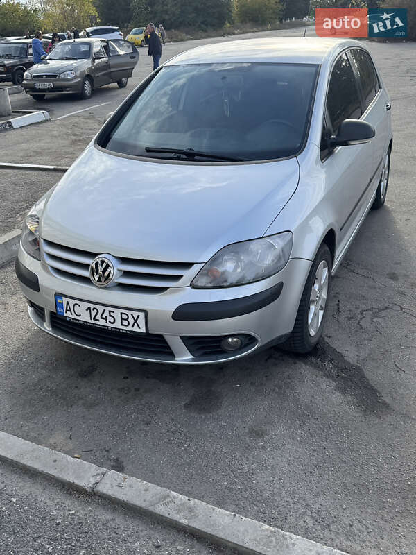 Хетчбек Volkswagen Golf 2007 в Кропивницькому