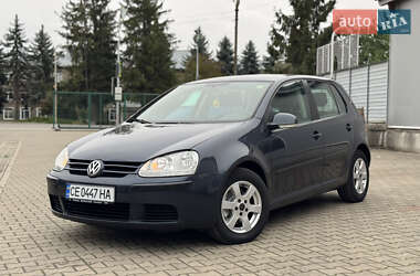 Хэтчбек Volkswagen Golf 2005 в Черновцах