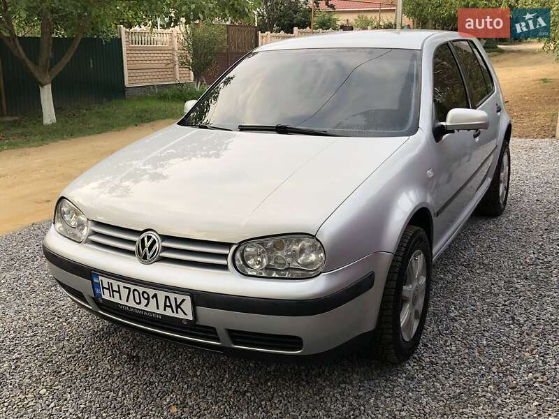 Хэтчбек Volkswagen Golf 2000 в Теплодаре