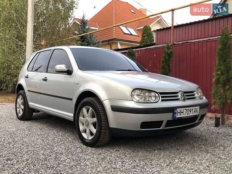 Volkswagen Golf 2000