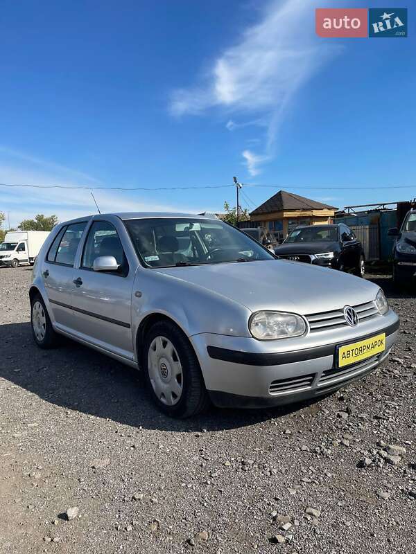 Volkswagen Golf 2001