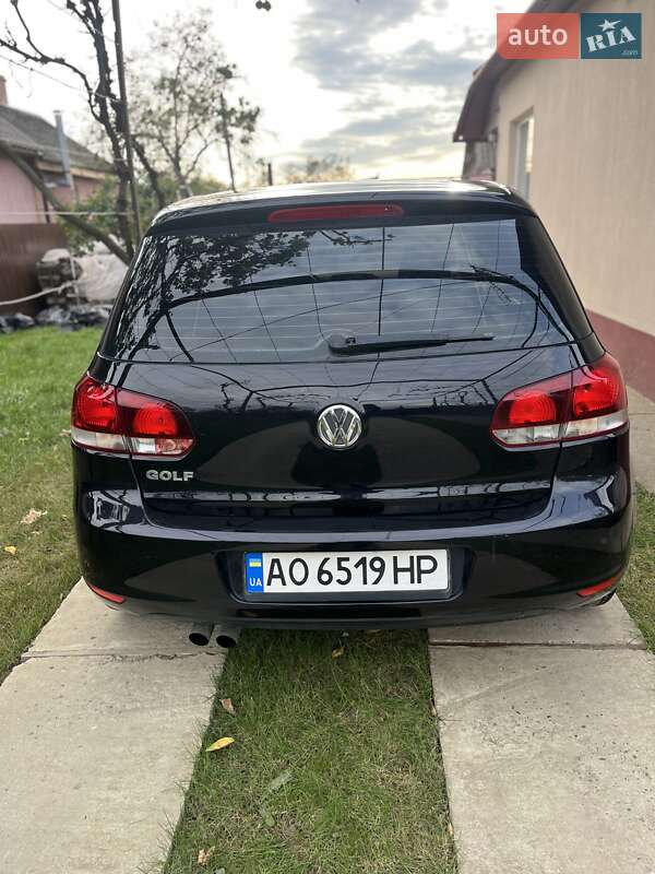 Хетчбек Volkswagen Golf 2009 в Береговому