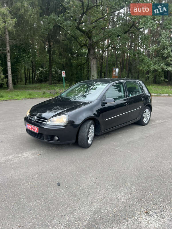 Хетчбек Volkswagen Golf 2008 в Рівному