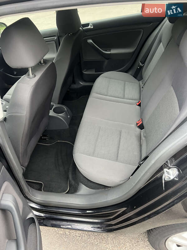 Хетчбек Volkswagen Golf 2008 в Рівному