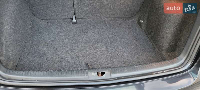 Хетчбек Volkswagen Golf 2007 в Лубнах