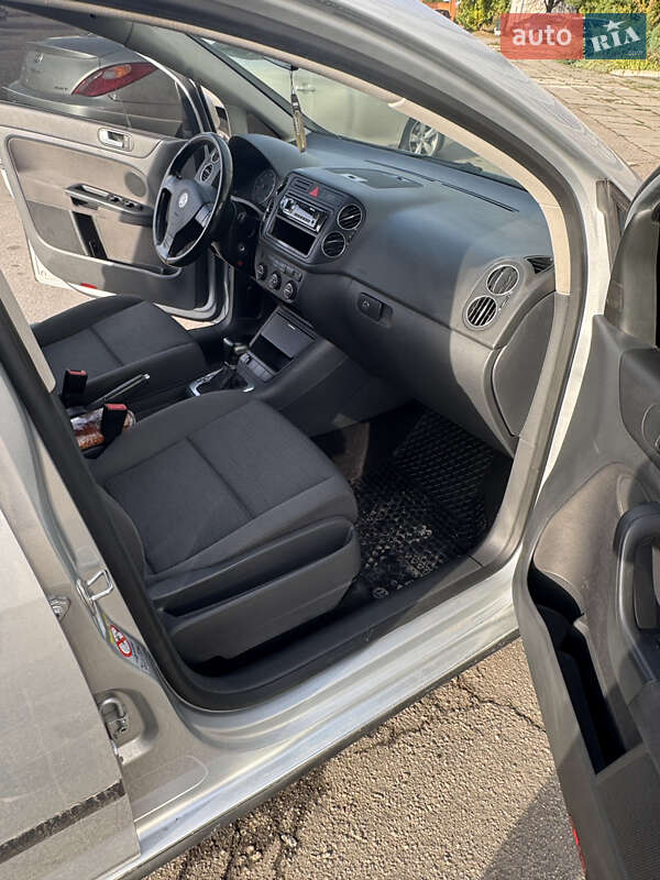 Хетчбек Volkswagen Golf 2007 в Кропивницькому