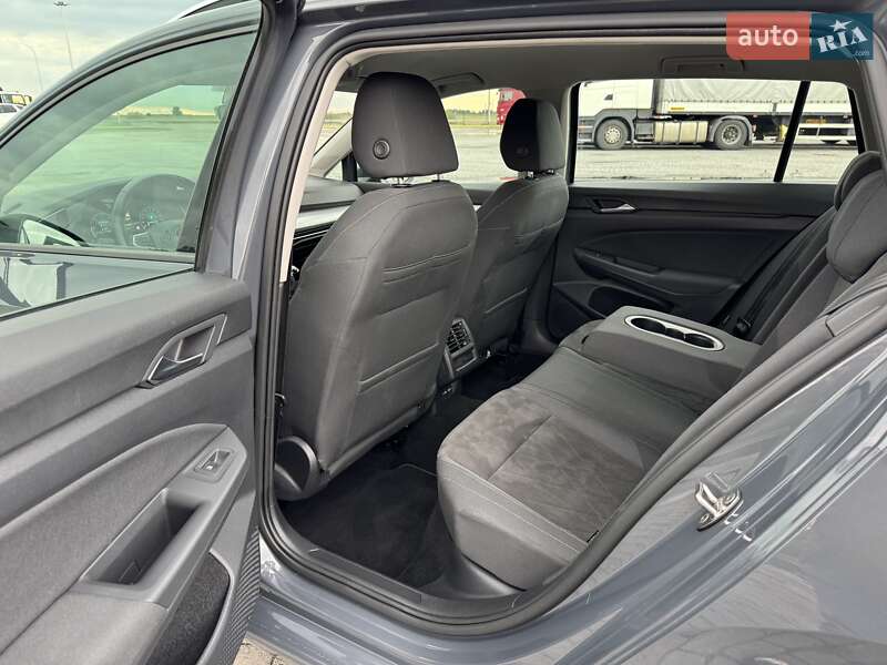 Універсал Volkswagen Golf 2021 в Радивиліві