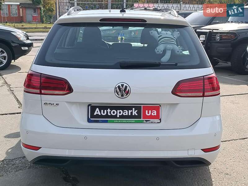 Універсал Volkswagen Golf 2019 в Харкові