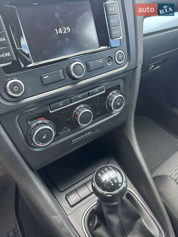 Хэтчбек Volkswagen Golf 2009 в Великой Багачке