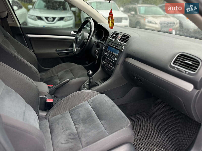 Універсал Volkswagen Golf 2010 в Вінниці