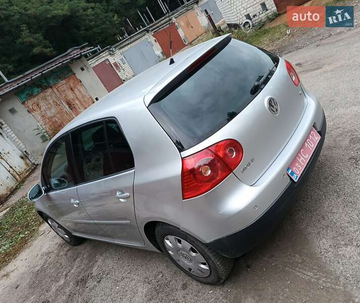 Хетчбек Volkswagen Golf 2007 в Чернігові