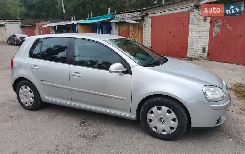 Хетчбек Volkswagen Golf 2007 в Чернігові