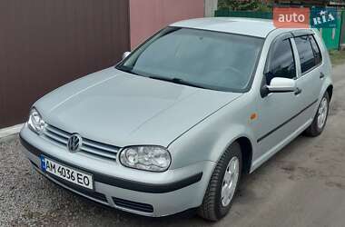 Хэтчбек Volkswagen Golf 1999 в Малине