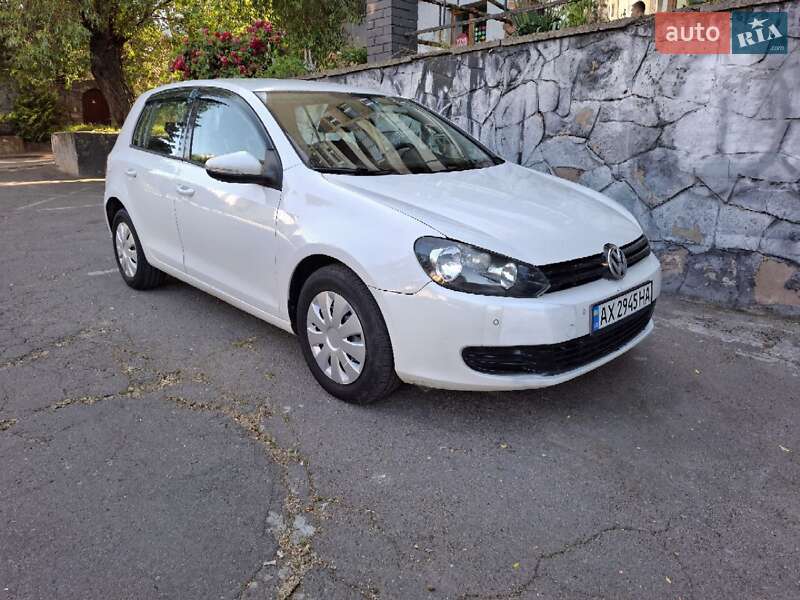 Хэтчбек Volkswagen Golf 2009 в Львове