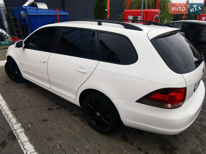 Універсал Volkswagen Golf 2012 в Львові