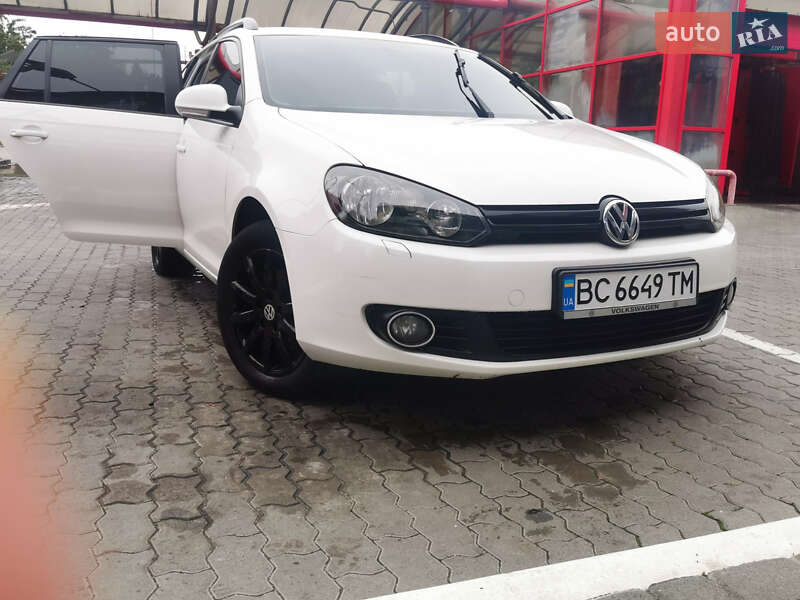 Універсал Volkswagen Golf 2012 в Львові