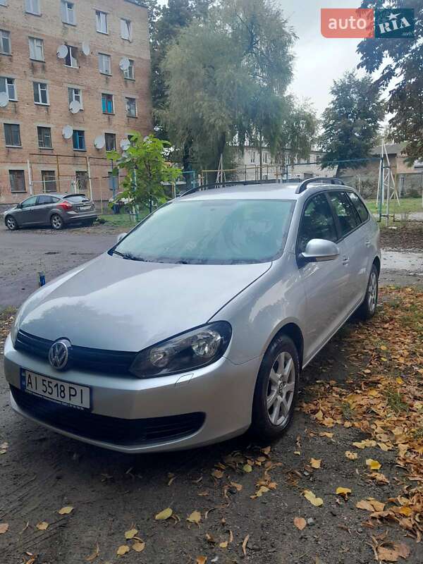 Универсал Volkswagen Golf 2011 в 
