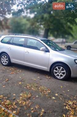 Универсал Volkswagen Golf 2011 в 
